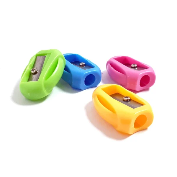 SACAPUNTA ESCOLAR KOBY PLASTICO OVAL TORPEDO